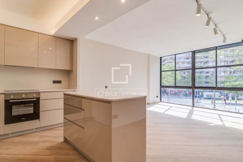 Apartamento de 5 dormitorios en alquiler en Barcelona, Cataluña, Spain № 8625 - foto 27