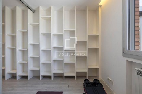 Ático de 3 dormitorios en alquiler en Barcelona, Cataluña, Spain № 8630 - foto 25
