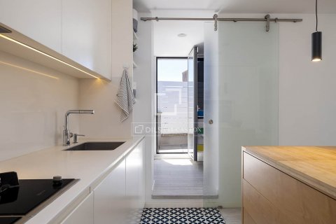 Ático de 3 dormitorios en alquiler en Barcelona, Cataluña, Spain № 8630 - foto 6