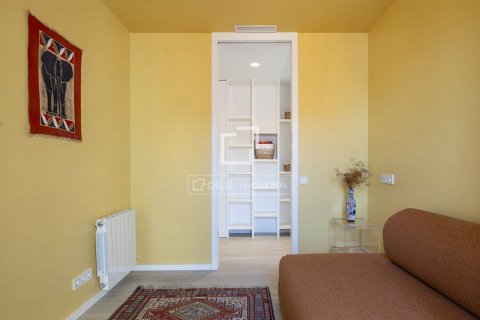 Ático de 3 dormitorios en alquiler en Barcelona, Cataluña, Spain № 8630 - foto 29