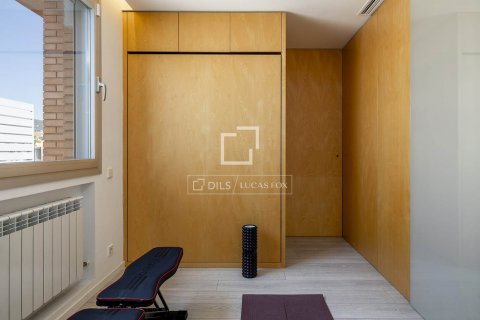 Ático de 3 dormitorios en alquiler en Barcelona, Cataluña, Spain № 8630 - foto 23