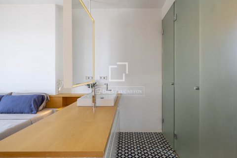 Ático de 3 dormitorios en alquiler en Barcelona, Cataluña, Spain № 8630 - foto 19