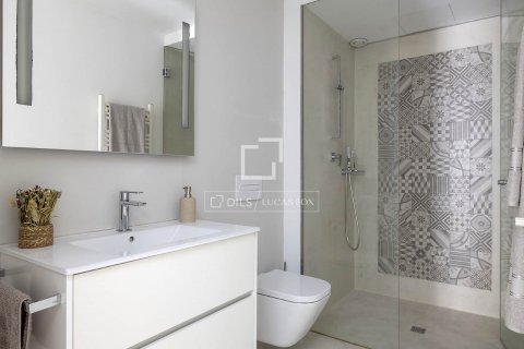 Ático de 3 dormitorios en alquiler en Barcelona, Cataluña, Spain № 8630 - foto 26