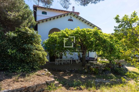 Finca de 10 dormitorios en venta en Alella, Barcelona, Cataluña, Spain № 8629 - foto 17