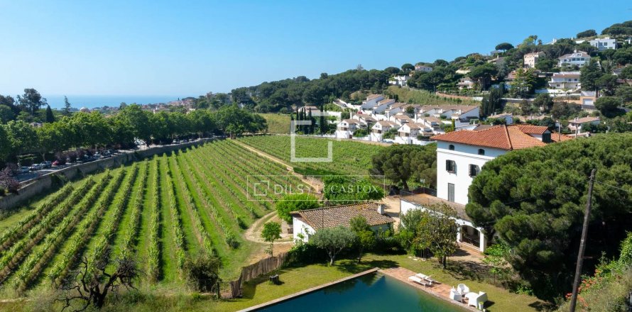 Finca de 10 dormitorios en venta en Alella, Barcelona, Cataluña, Spain № 8629