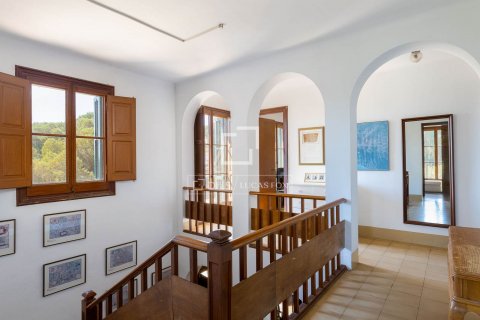 Finca de 10 dormitorios en venta en Alella, Barcelona, Cataluña, Spain № 8629 - foto 27