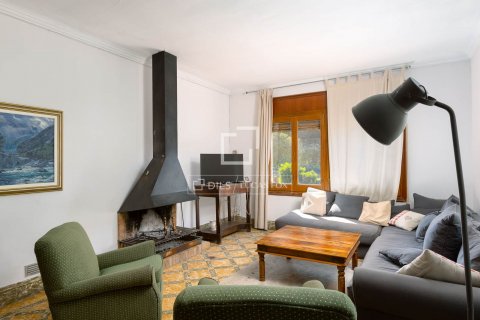 Finca de 10 dormitorios en venta en Alella, Barcelona, Cataluña, Spain № 8629 - foto 21