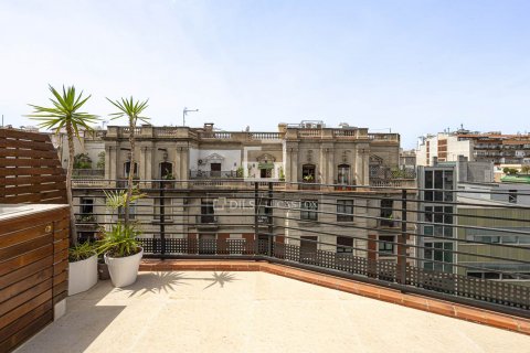 Apartamento de 2 dormitorios en alquiler en Barcelona, Cataluña, Spain № 8624 - foto 7