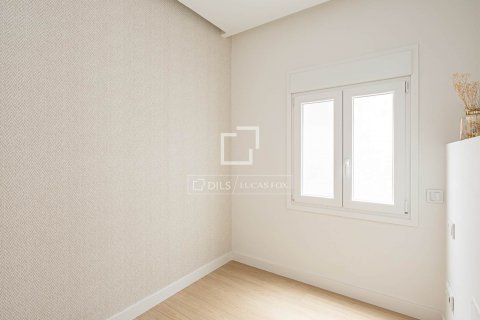 Apartamento de 2 dormitorios en alquiler en Barcelona, Cataluña, Spain № 8624 - foto 30