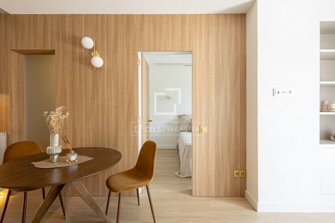 Apartamento de 2 dormitorios en alquiler en Barcelona, Cataluña, Spain № 8624 - foto 15