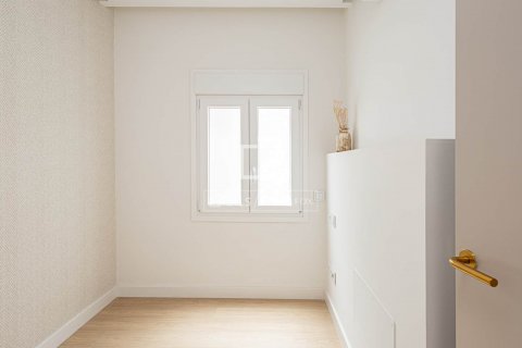 Apartamento de 2 dormitorios en alquiler en Barcelona, Cataluña, Spain № 8624 - foto 29