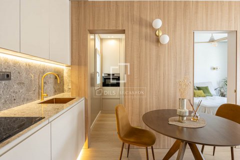 Apartamento de 2 dormitorios en alquiler en Barcelona, Cataluña, Spain № 8624 - foto 16