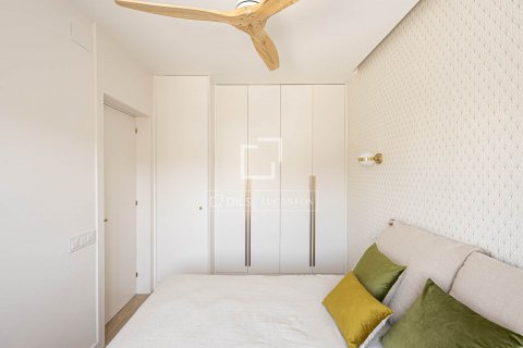 Apartamento de 2 dormitorios en alquiler en Barcelona, Cataluña, Spain № 8624 - foto 25
