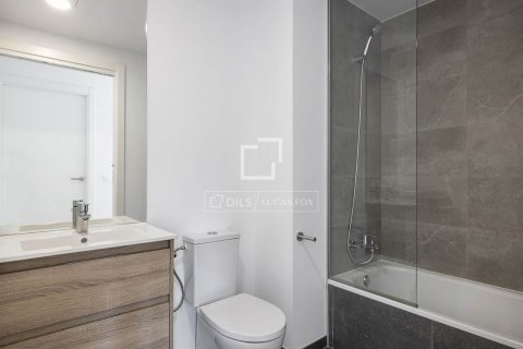 Снять в аренду квартиру в Барселона, Испания с 2 спальни, 63м², № 8627 - фото 15