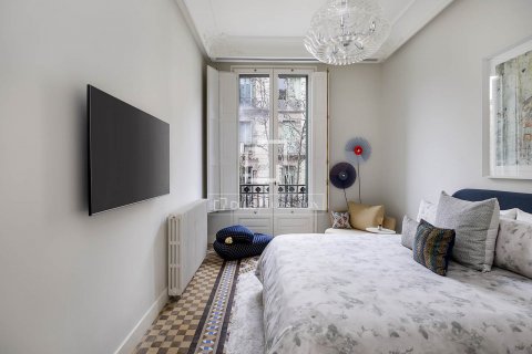 Apartamento de 3 dormitorios en alquiler en Barcelona, Cataluña, Spain № 8626 - foto 20