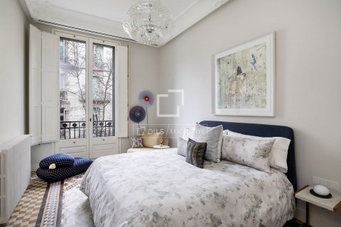 Apartamento de 3 dormitorios en alquiler en Barcelona, Cataluña, Spain № 8626 - foto 21