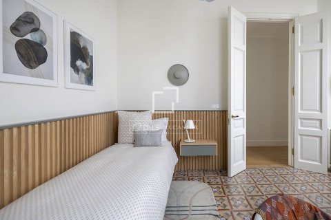 Apartamento de 3 dormitorios en alquiler en Barcelona, Cataluña, Spain № 8626 - foto 26