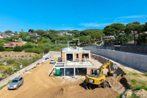 Villa de 7 dormitorios en venta en Sant Andreu de Llavaneres, Barcelona, Cataluña, Spain № 4225 - foto 26