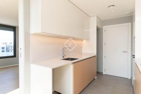 Apartamento de 3 dormitorios en venta en Barcelona, Cataluña, Spain № 4227 - foto 18