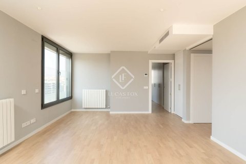 Apartamento de 4 dormitorios en venta en Barcelona, Cataluña, Spain № 4226 - foto 25