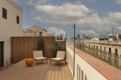 Ático de 3 dormitorios en venta en Barcelona, Cataluña, Spain № 4264 - foto 12