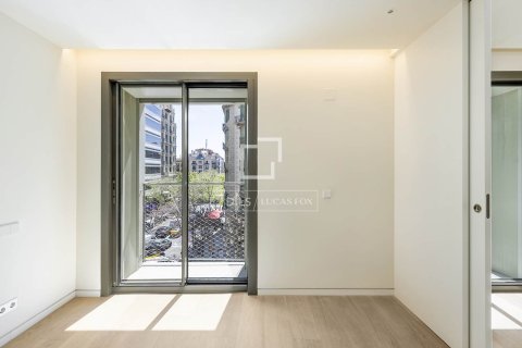 Купить квартиру в Барселона, Испания с 1 спальня, 82м², № 4270 - фото 21