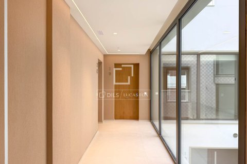 Купить квартиру в Барселона, Испания с 1 спальня, 82м², № 4270 - фото 26