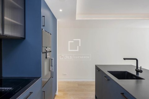 Купить квартиру в Барселона, Испания с 1 спальня, 82м², № 4270 - фото 5