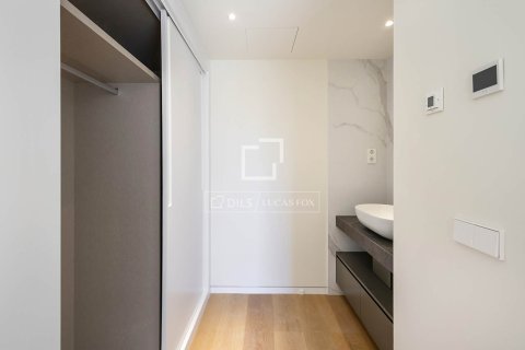 Купить квартиру в Барселона, Испания с 1 спальня, 82м², № 4270 - фото 19