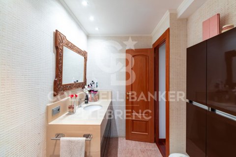 Сasa de 6 dormitorios en venta en Barcelona, Cataluña, Spain № 5371 - foto 14