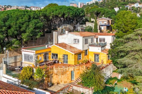 Сasa de 6 dormitorios en venta en Barcelona, Cataluña, Spain № 5371