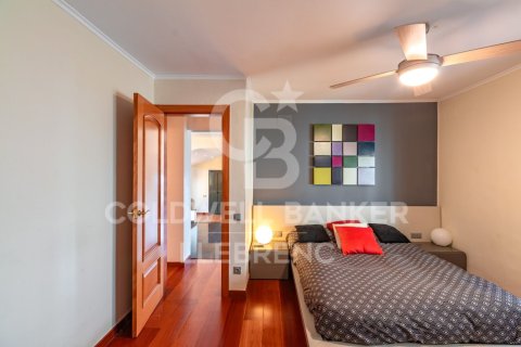 Сasa de 6 dormitorios en venta en Barcelona, Cataluña, Spain № 5371 - foto 18