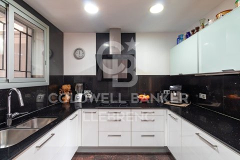 Сasa de 6 dormitorios en venta en Barcelona, Cataluña, Spain № 5371 - foto 8