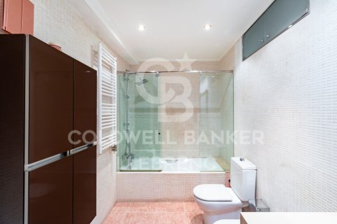 Сasa de 6 dormitorios en venta en Barcelona, Cataluña, Spain № 5371 - foto 11