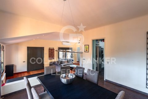 Сasa de 6 dormitorios en venta en Barcelona, Cataluña, Spain № 5371 - foto 5