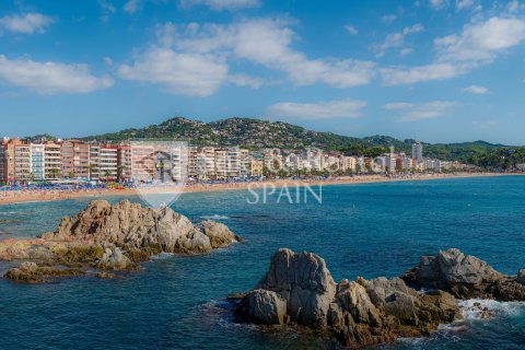 Propiedad comercial de 3 dormitorios en venta en Lloret de Mar, Gerona, Cataluña, Spain № 6725 - foto 3