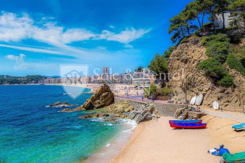 Propiedad comercial de 3 dormitorios en venta en Lloret de Mar, Gerona, Cataluña, Spain № 6725 - foto 7