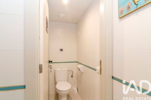 Propiedad comercial de 153 m² en venta en Sitges, Barcelona, Cataluña, Spain № 7543 - foto 29