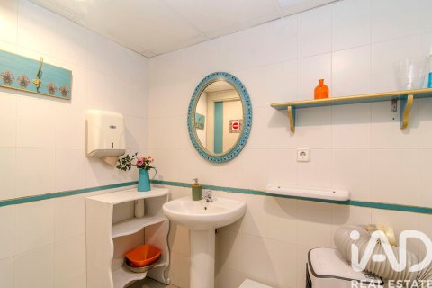 Propiedad comercial de 153 m² en venta en Sitges, Barcelona, Cataluña, Spain № 7543 - foto 28