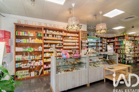 Propiedad comercial de 153 m² en venta en Sitges, Barcelona, Cataluña, Spain № 7543 - foto 6