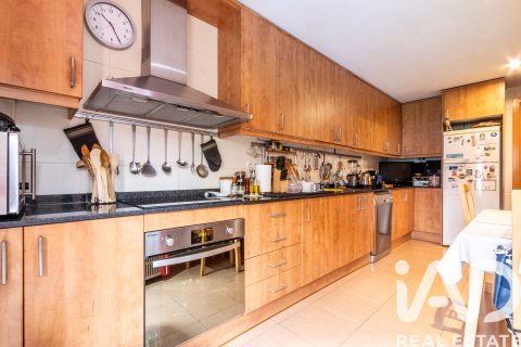 Купить квартиру в Сан-Кирсе-дель-Вальес, Испания с 4 спальни, 195м², № 7542 - фото 5