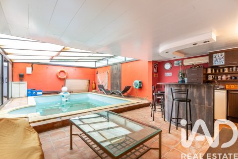 Купить квартиру в Сан-Кирсе-дель-Вальес, Испания с 4 спальни, 195м², № 7542 - фото 13