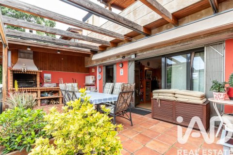Купить квартиру в Сан-Кирсе-дель-Вальес, Испания с 4 спальни, 195м², № 7542 - фото 9
