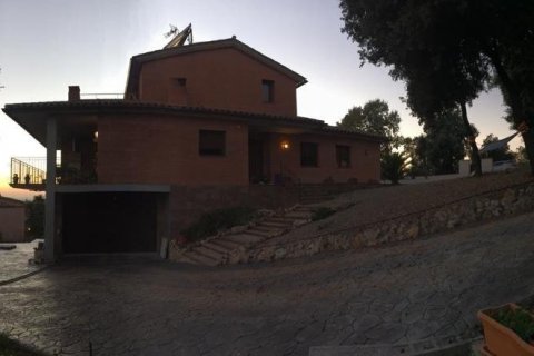 Сasa de 3 dormitorios en venta en Les Franqueses del Vallès, Barcelona, Cataluña, Spain № 7540 - foto 5