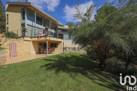 Сasa de 4 dormitorios en venta en Tarragona, Cataluña, Spain № 7576 - foto 27