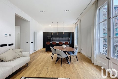 3 bedrooms apartment for sale in Barcelona, Catalonia, Spain № 7573