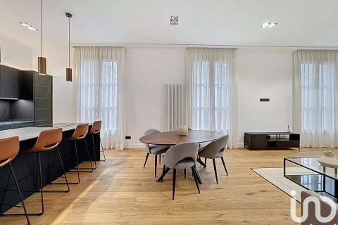 3 bedrooms apartment for sale in Barcelona, Catalonia, Spain № 7573 - photo 2