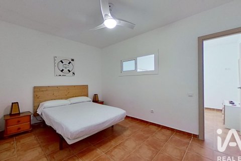Сasa de 4 dormitorios en alquiler en Roda de Berà, Tarragona, Cataluña, Spain № 7577 - foto 22