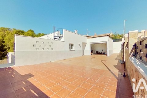 Сasa de 4 dormitorios en alquiler en Roda de Berà, Tarragona, Cataluña, Spain № 7577 - foto 27