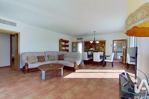 Сasa de 4 dormitorios en alquiler en Roda de Berà, Tarragona, Cataluña, Spain № 7577 - foto 7